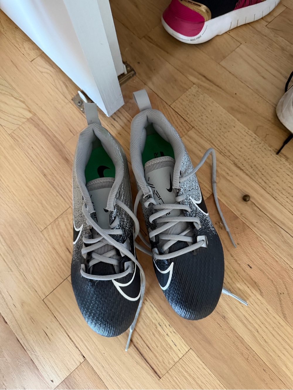 Nike Kids Black and Gray Gradient Sneakers